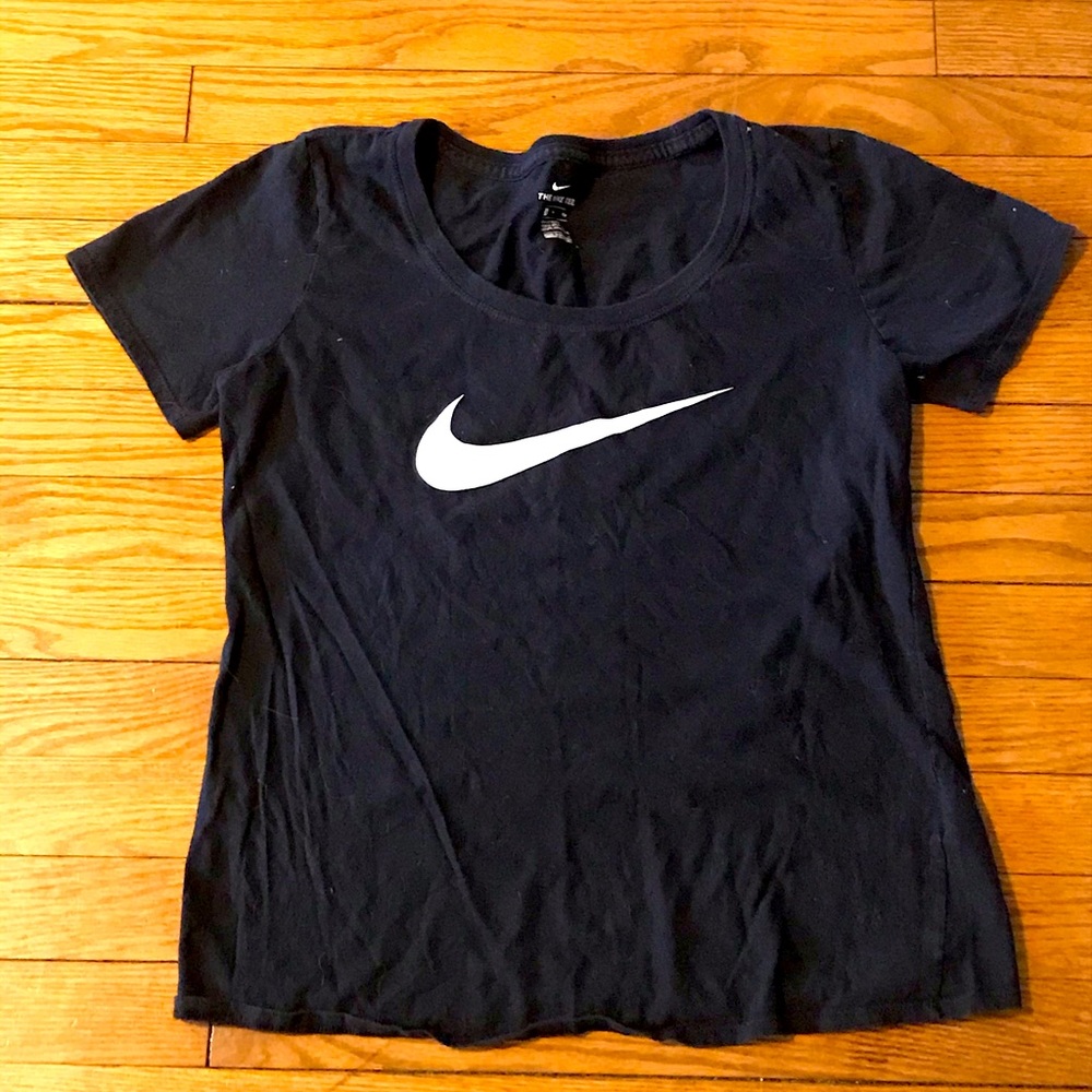 Black Nike tea